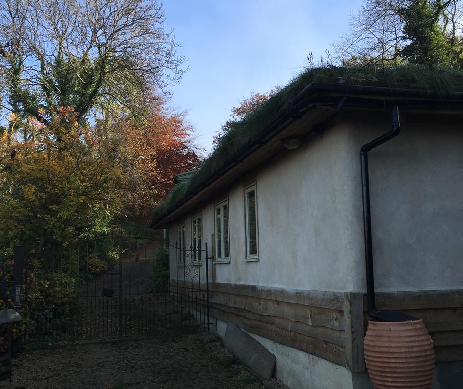 Pathways, Beachwood Cottage Бат Стая снимка