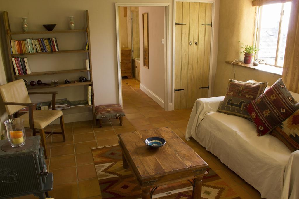 Pathways, Beachwood Cottage Бат Стая снимка