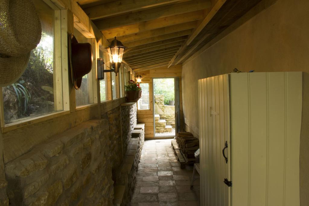 Pathways, Beachwood Cottage Бат Стая снимка
