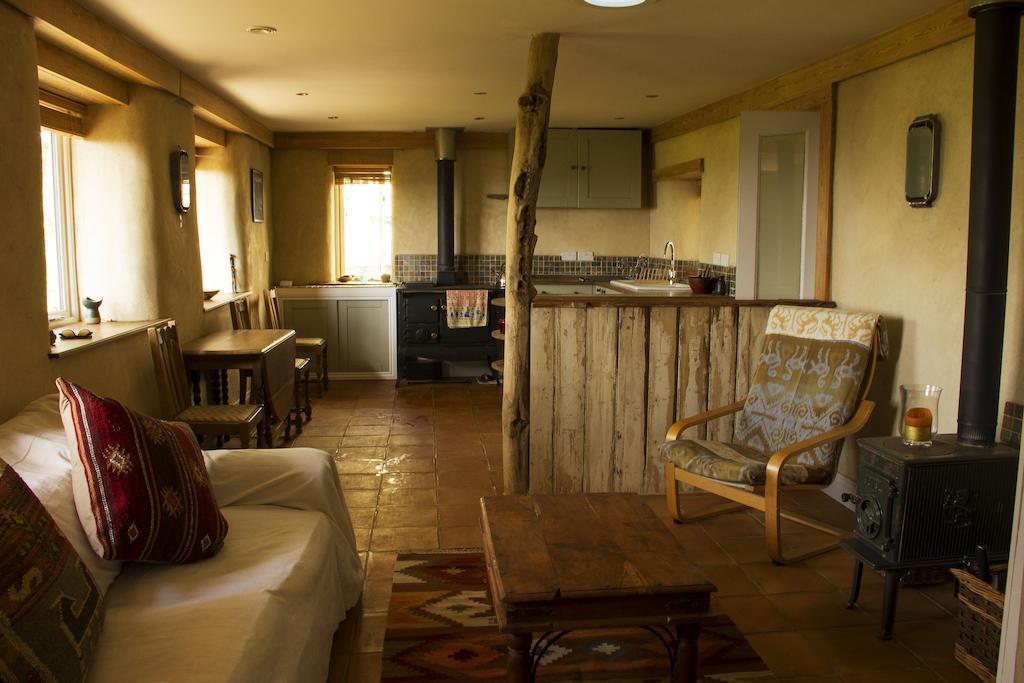 Pathways, Beachwood Cottage Бат Стая снимка